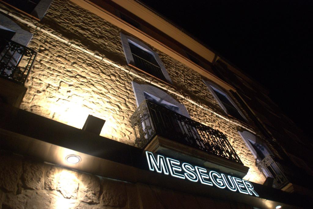 Aparthotel Meseguer Alcañiz Exteriör bild
