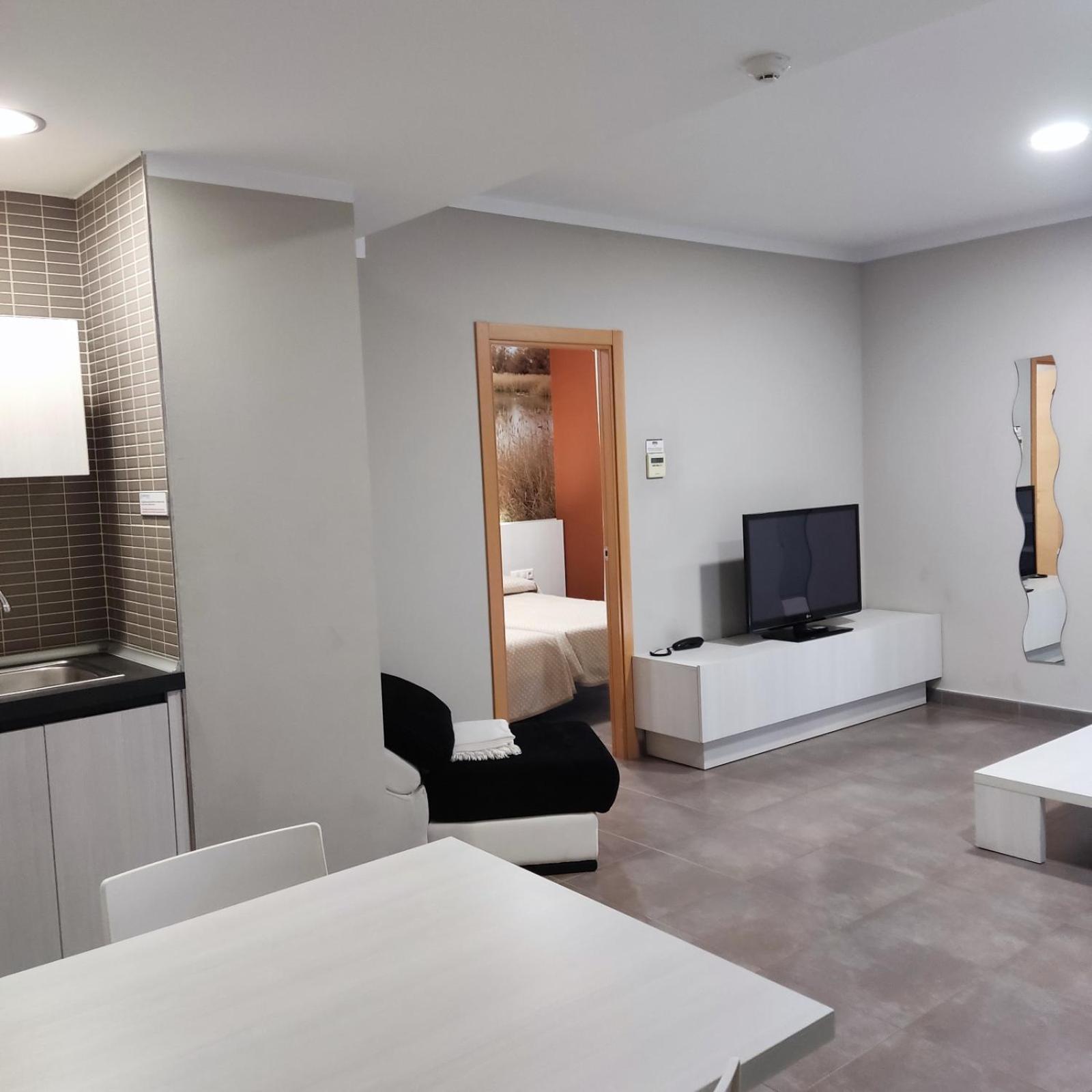 Aparthotel Meseguer Alcañiz Exteriör bild