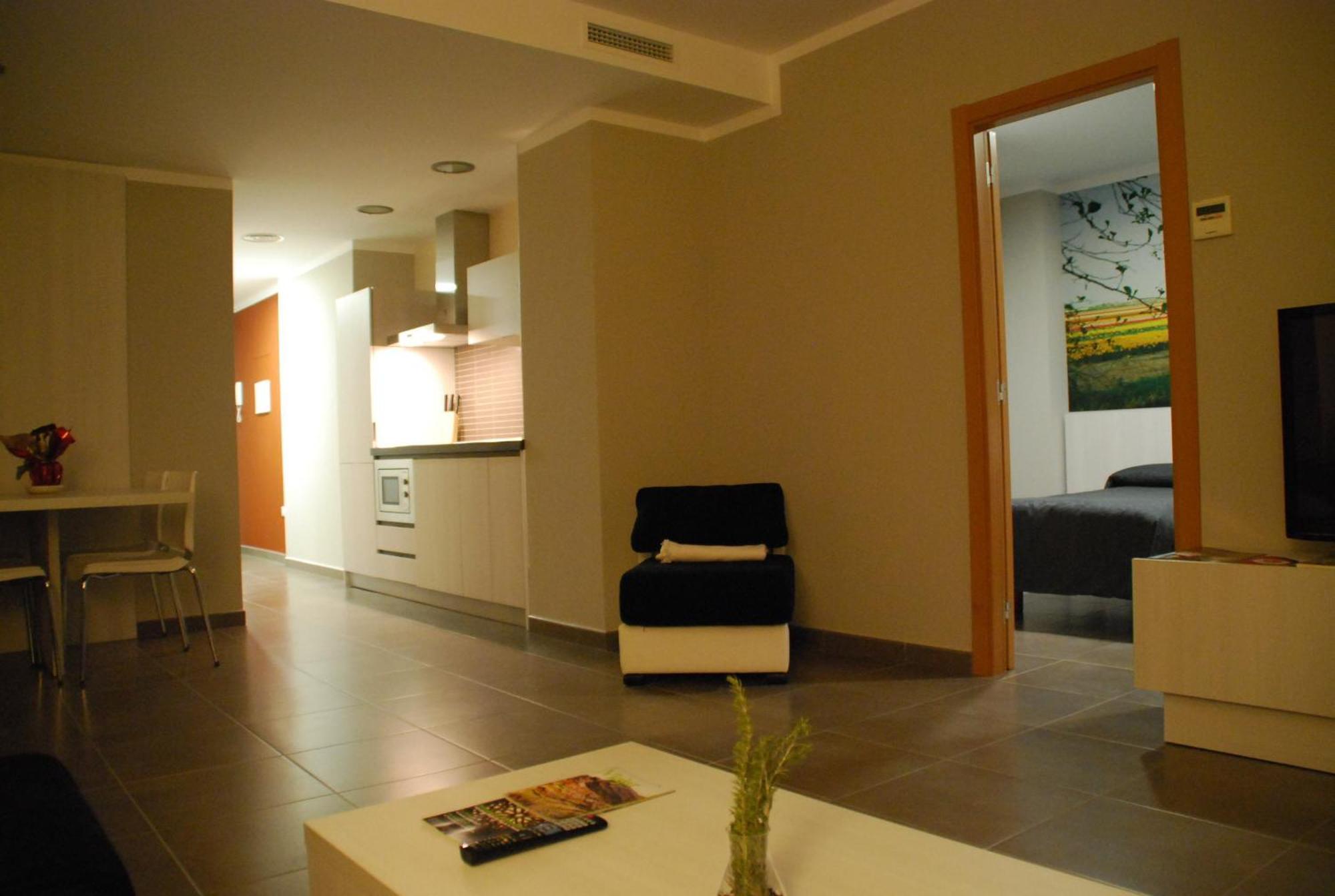 Aparthotel Meseguer Alcañiz Exteriör bild