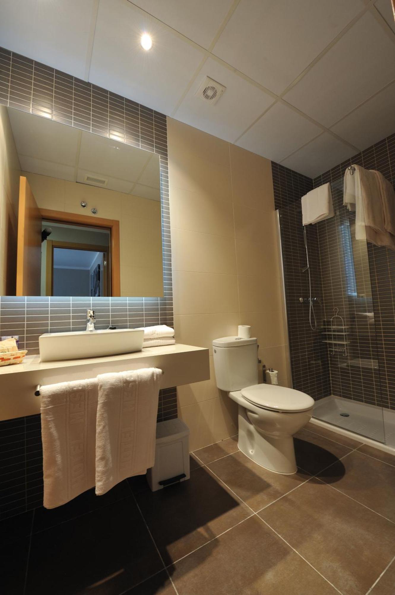 Aparthotel Meseguer Alcañiz Rum bild