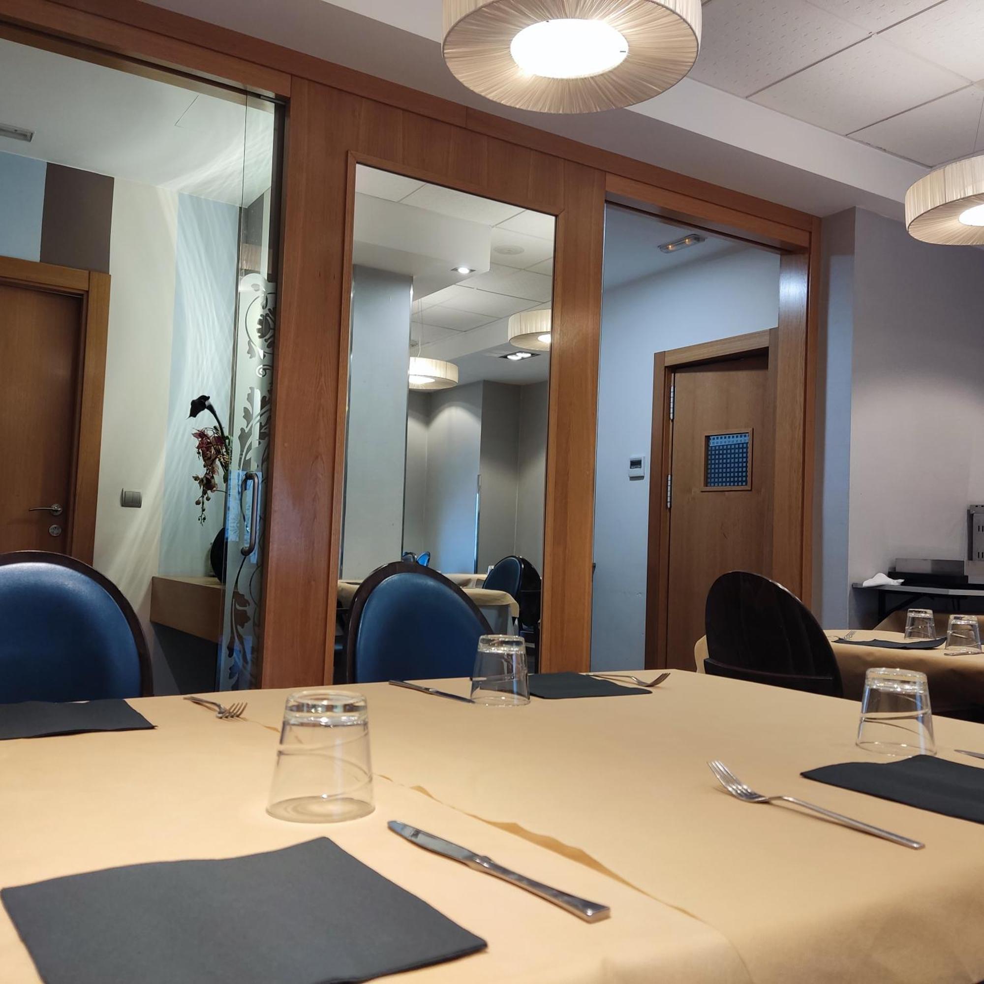 Aparthotel Meseguer Alcañiz Exteriör bild