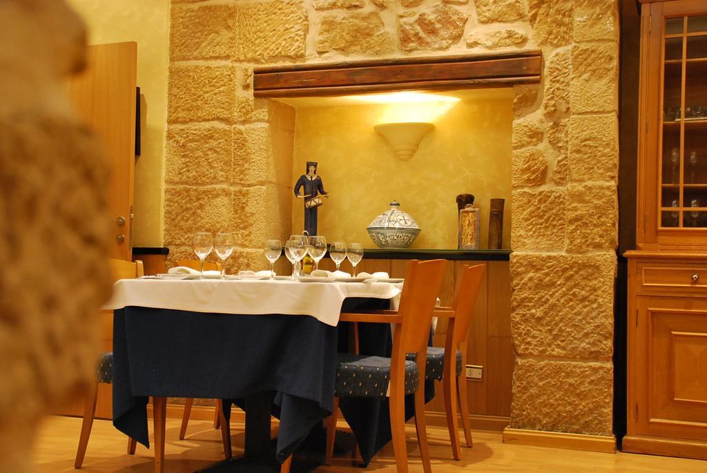Aparthotel Meseguer Alcañiz Exteriör bild
